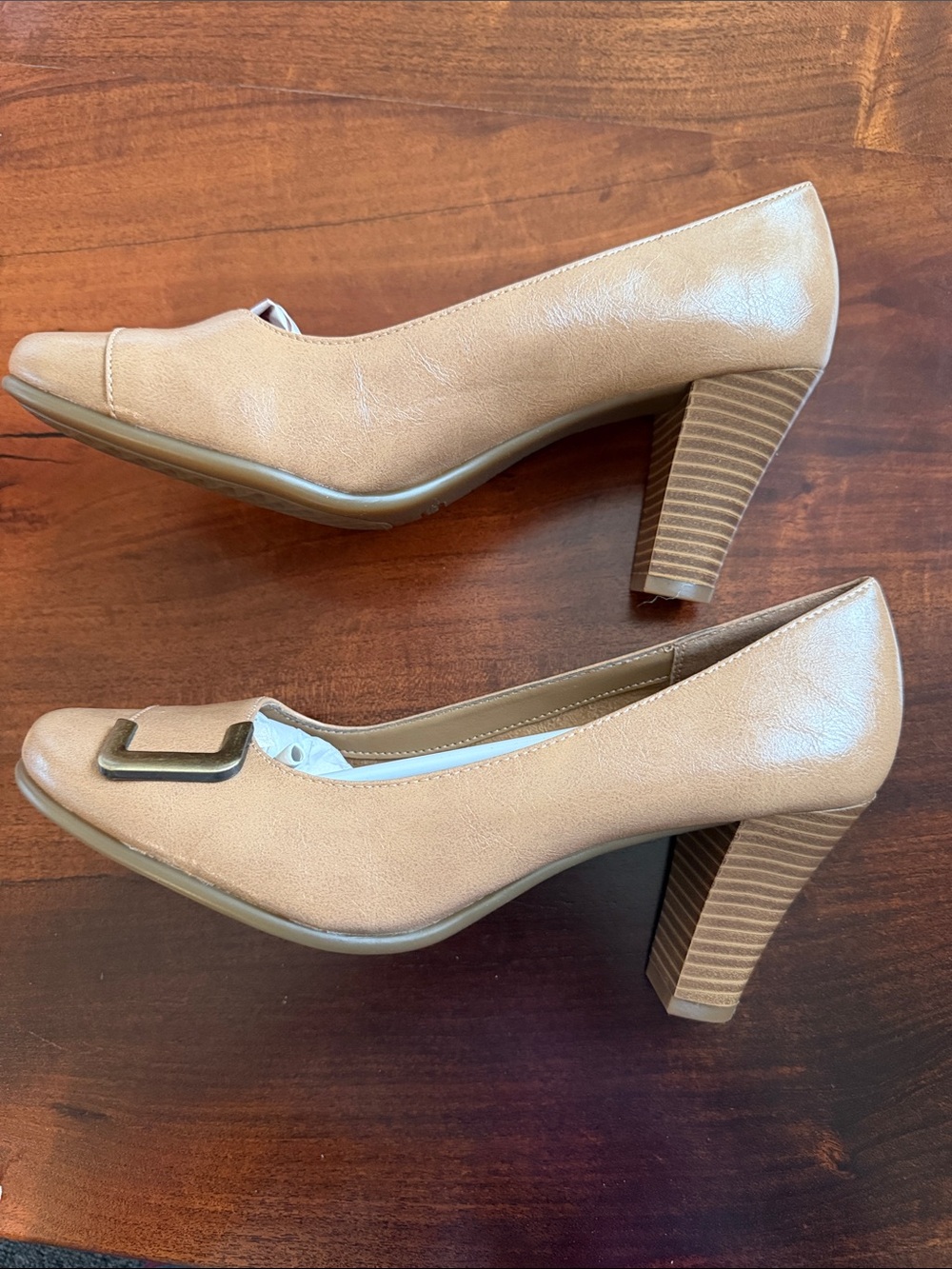 Brand New Aerosoles Classic Women's Tan Block Heel Pumps with Decorative Buckle
